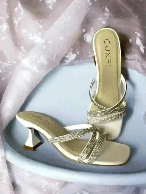 Sassy White Heels - cunei